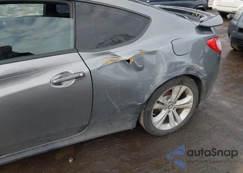 2011 Hyundai Genesis 2.0T z USA, uszkodzony, nr VIN KMHHT6KD3BU045017